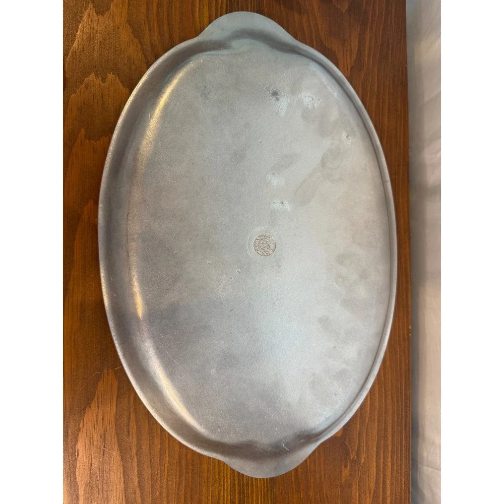 Wilton Armetale RWP Pewter Oval Serving Platter Shell Handles 16.5 x 10.5 Silver